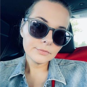 Meet your Posher, Lyndsey